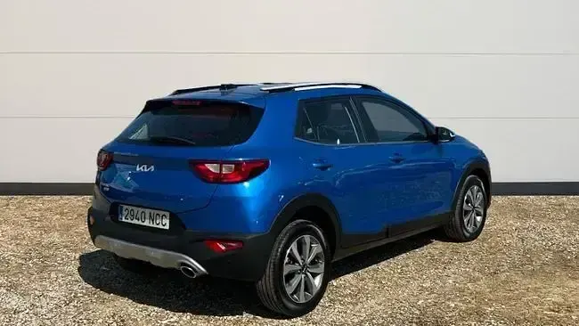 Usado Kia Stonic 100 CV (73 kW) 2025 Azul SUV