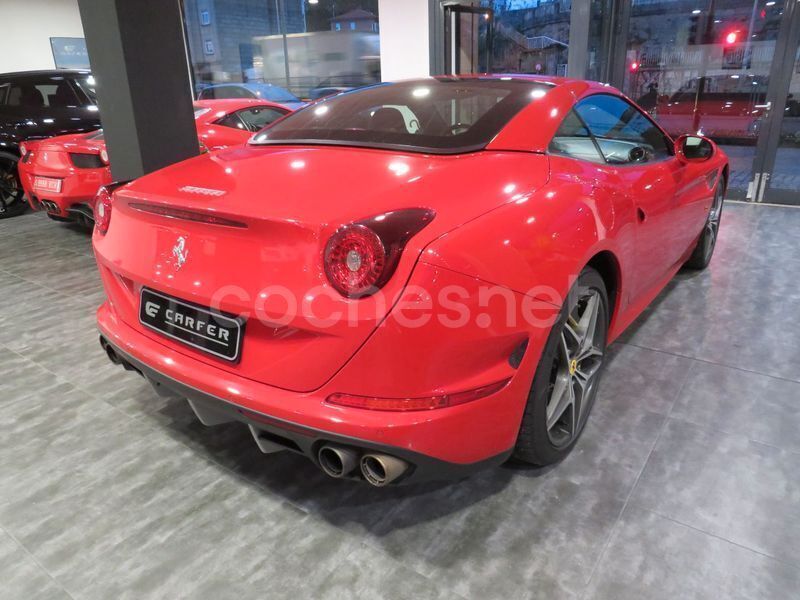 Usado Ferrari California 560 CV (411 kW) 2014 Rojo Descapotable