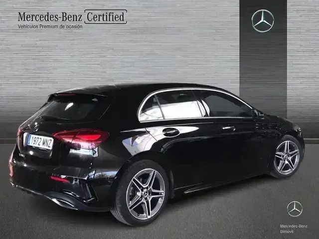 Usado Mercedes A200 AMG line 150 CV (110 kW) 2024 Negro noche Berlina