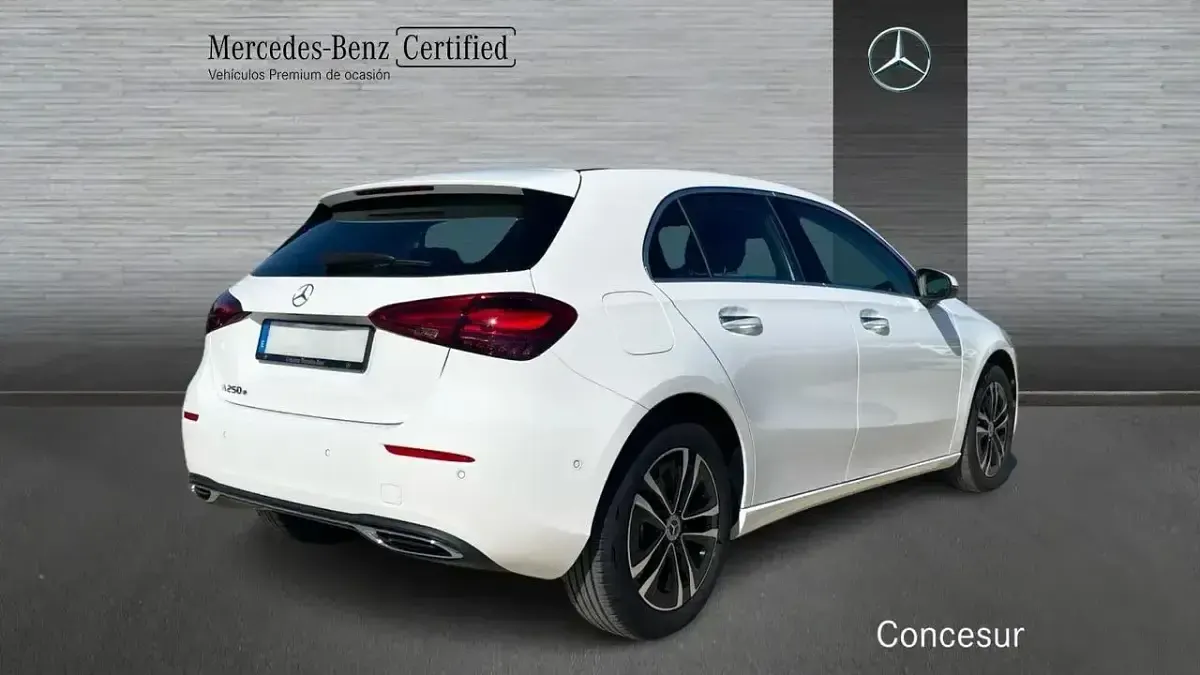 Käytetty Mercedes A250 218 HP (160 kW) 2024 Valkoinen