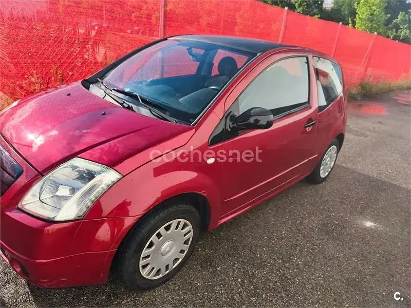 Usado Citroën C2 75 HP (55 kW) 2004 Vermelho Citadino