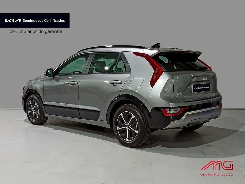 Usado Kia Niro 141 CV (103 kW) 2021 Clear white (ud) SUV