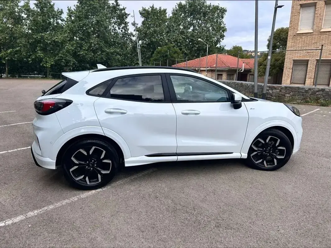 Usado Ford Puma ST-Line 125 CV (91 kW) 2022 Blanco SUV