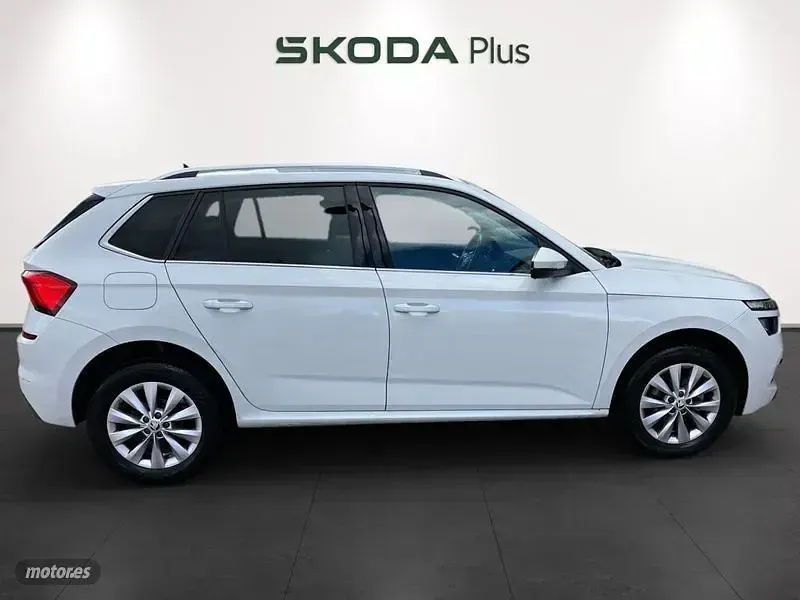 Usado Skoda Kamiq 110 CV (80 kW) 2022 Blanco SUV