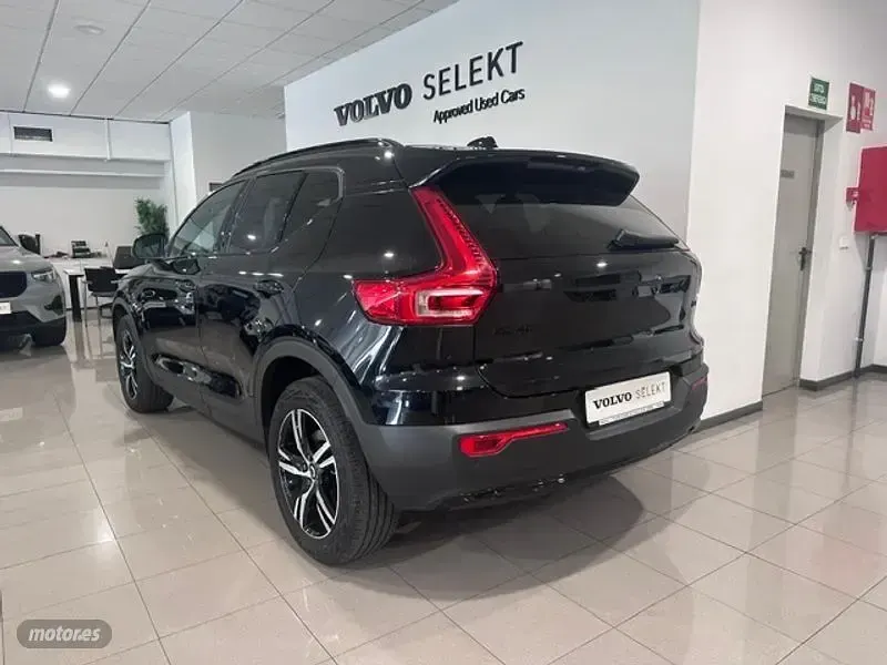 Usado Volvo XC40 Plus 2023 Negro SUV