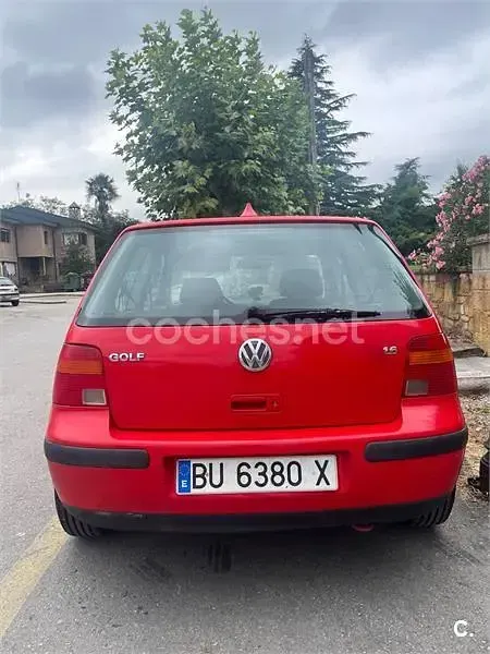 Usado VW Golf III Conceptline 100 CV (73 kW) 1999 Rojo Berlina