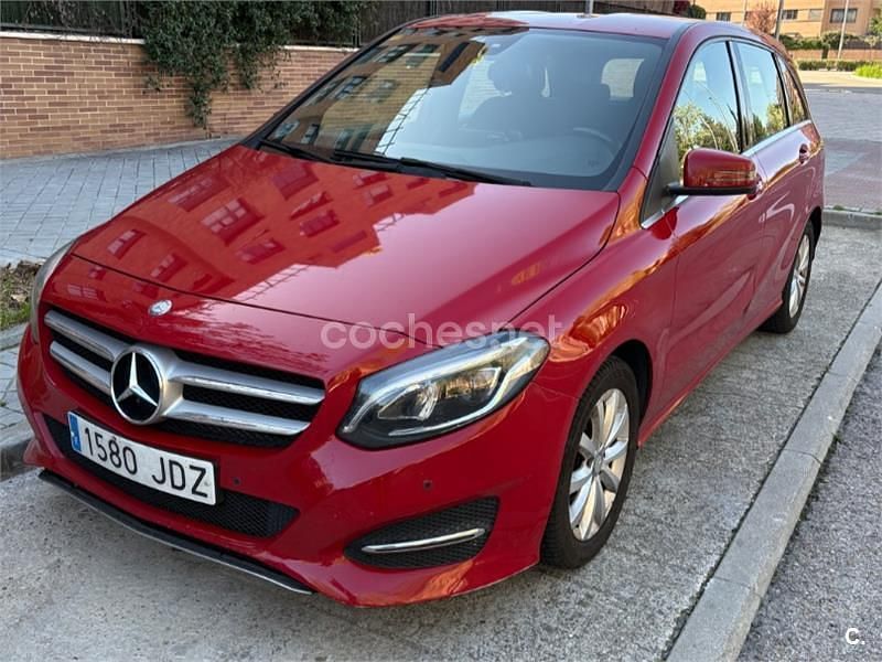 Rojo Usado 2015 Mercedes B180 Monovolumen | 8900 € (Precio justo) - Imagen 1/4