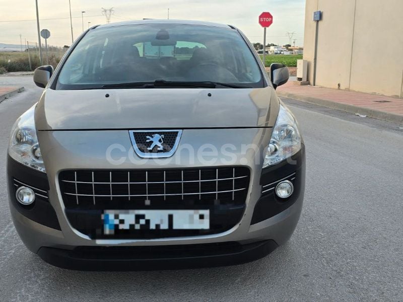 Gris / plata Usado 2012 Peugeot 3008 Access Berlina | 6999 € (Precio justo) - Imagen 1/4