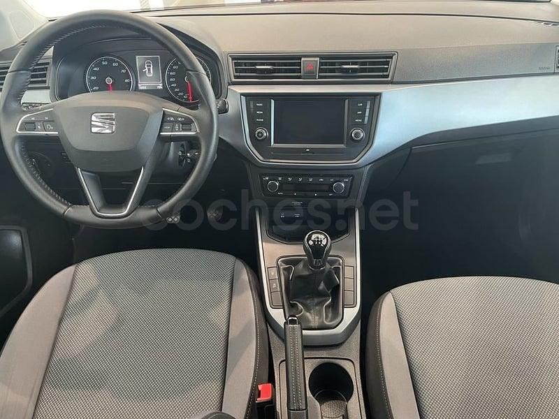 Usado Seat Arona Ecomotive 95 CV (69 kW) 2018 Rojo SUV
