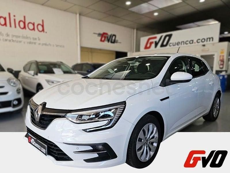 Usado Renault Mégane IV Life 115 CV (84 kW) 2021 Blanco Berlina
