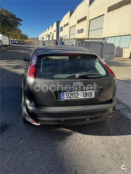 Negro Usado 2005 Ford Focus Sport Berlina | 2500 € (Precio justo) - Imagen 1/1