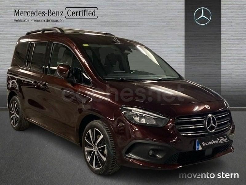 Usado Mercedes T180 116 CV (85 kW) 2022 Rojo Monovolumen