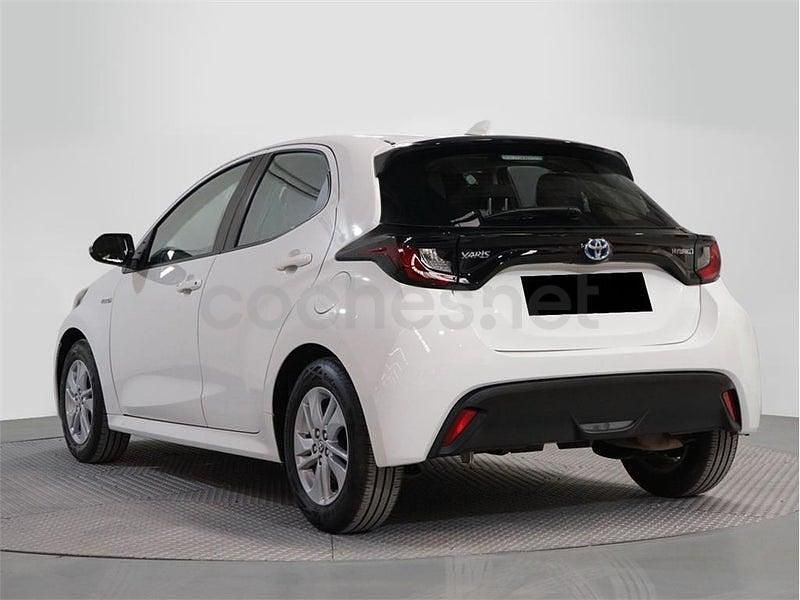 Usado Toyota Yaris Hybrid Business Edition 116 CV (85 kW) 2024 Blanco Berlina