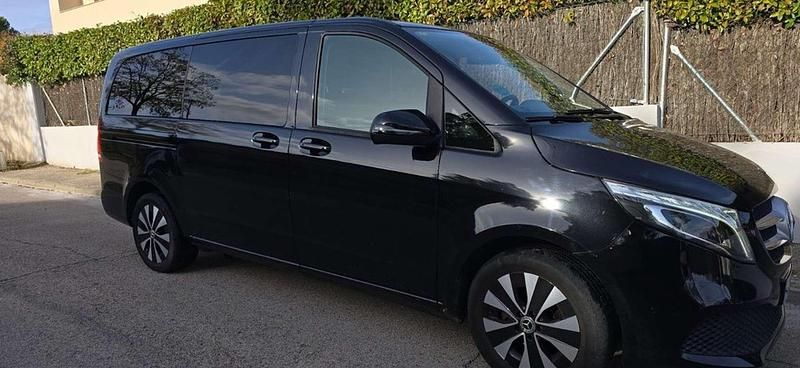 Usado Mercedes V220 Avantgarde 163 CV (119 kW) 2022 Negro Monovolumen