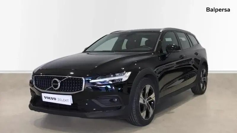 Negro Usado 2021 Volvo V60 CC Pro Familiar | 36.990 € (Un poco caro) - Imagen 1/4