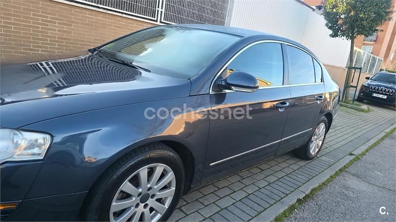 Brugt VW Passat Highline 140 HK (102 kW) 2006 Blå Sedan