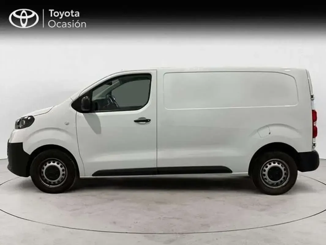 Usado Toyota Proace 144 CV (105 kW) 2025 Blanco Monovolumen