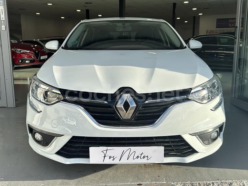 Usado Renault Mégane IV Business 90 HP (66 kW) 2017 Branco Sedan
