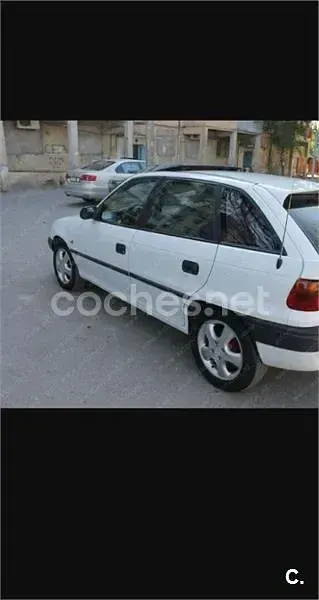 Usado Opel Astra 68 CV (50 kW) 1995 Blanco Berlina