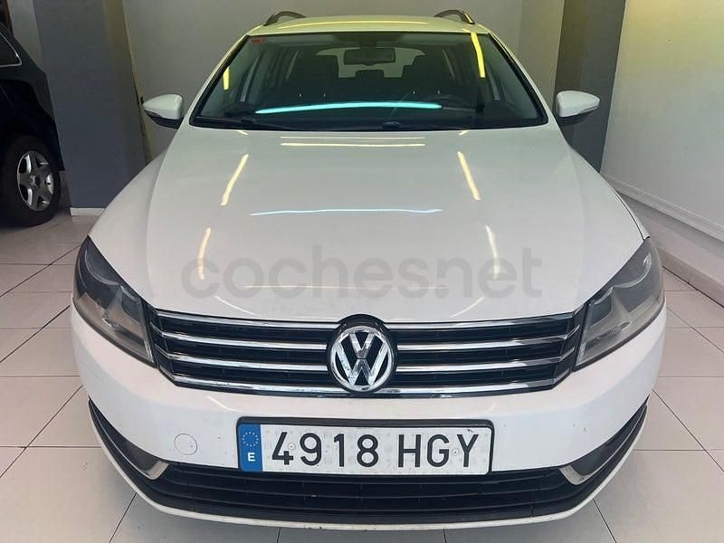 Usado VW Passat Alltrack 140 CV (102 kW) 2012 Blanco Familiar
