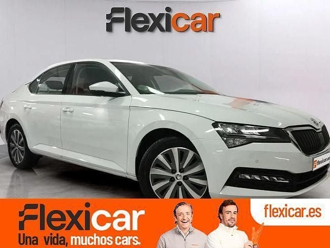 Blanco Usado 2022 Skoda Superb Style Familiar | 21.490 € (Precio justo) - Imagen 1/4