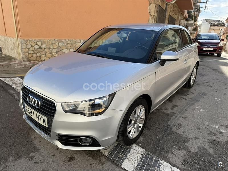 Gris / plata Usado 2013 Audi A1 Berlina | 10.490 € (Precio justo) - Imagen 1/4