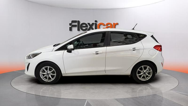 Usado Ford Fiesta Trend 85 CV (62 kW) 2018 Blanco Utilitario