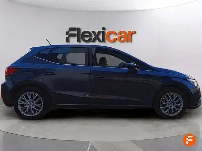 Usado Seat Ibiza 115 CV (84 kW) 2024 Gris Utilitario
