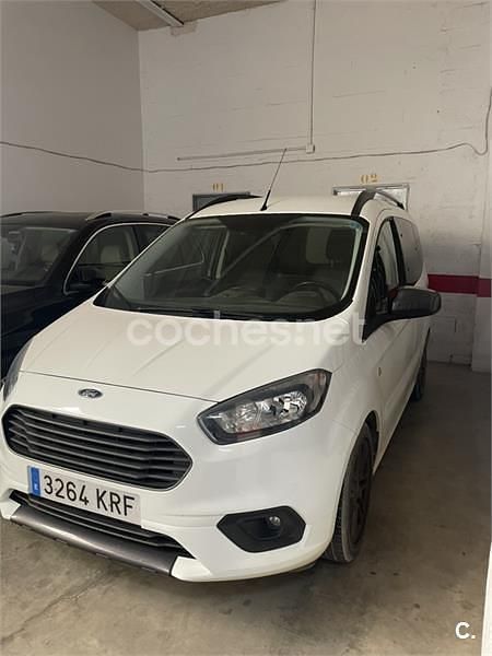 Usado Ford Tourneo Courier Sport 100 CV (73 kW) 2018 Blanco Monovolumen