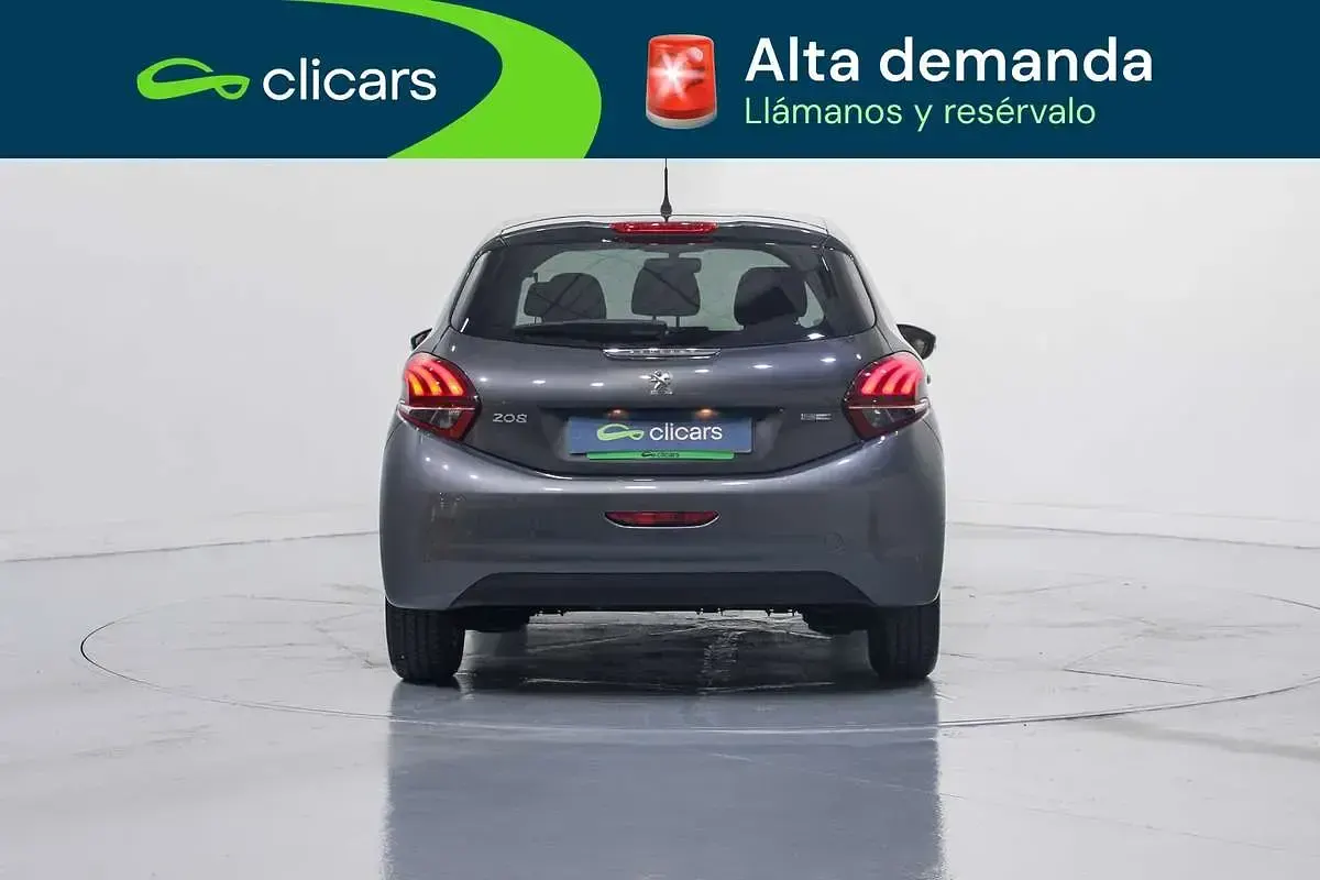 Usado Peugeot 208 Active 83 CV (61 kW) 2016 Gris Utilitario