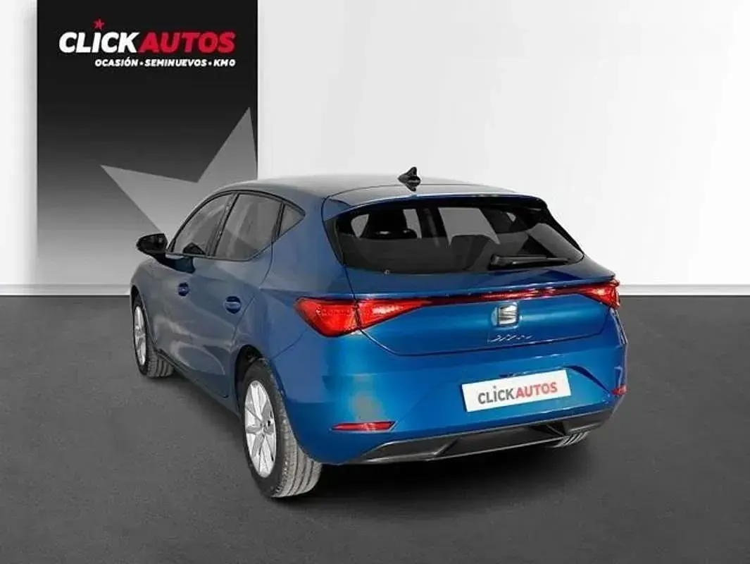 Usado Seat Leon Style 116 CV (85 kW) 2025 Azul Utilitario