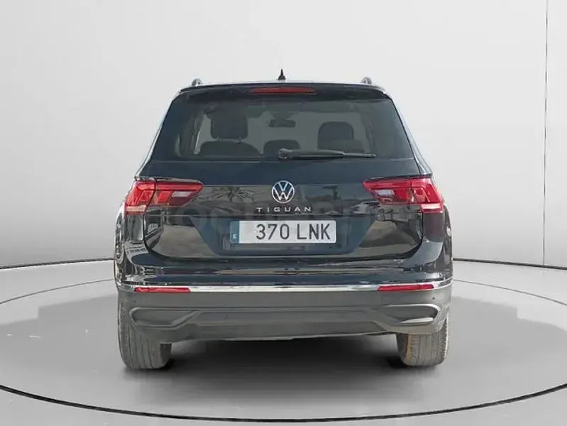 Usado VW Tiguan Life 150 CV (110 kW) 2021 Negro SUV