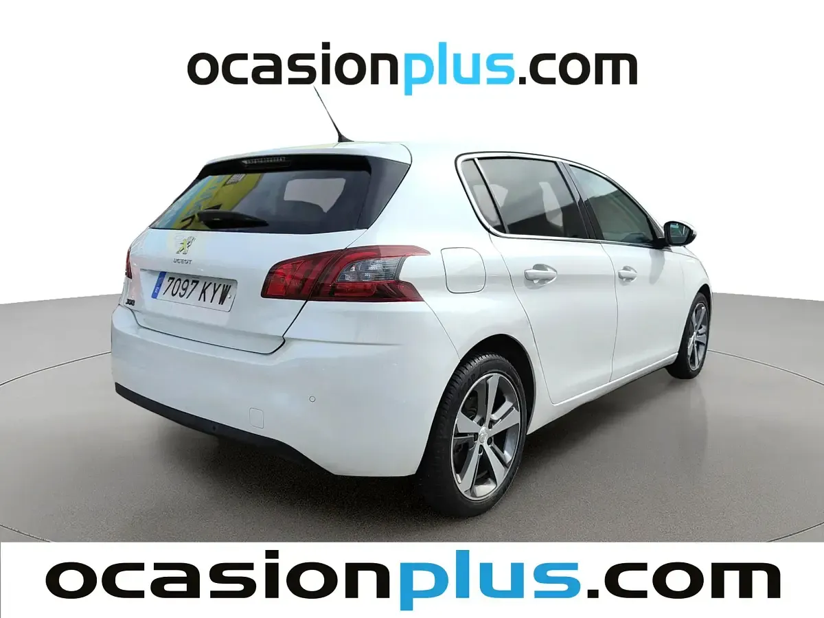 Usado Peugeot 308 Allure 131 CV (96 kW) 2019 Blanco Utilitario