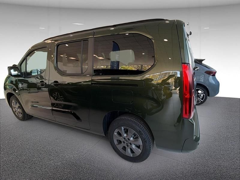 Nuevo Opel Combo S 130 CV (95 kW) 2026 Verde Familiar