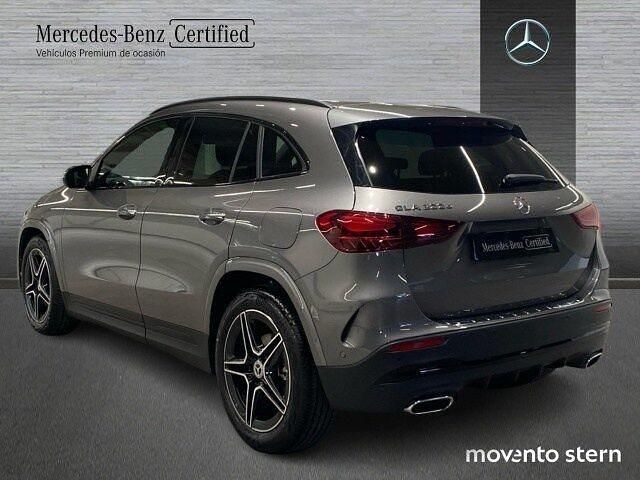 Usado Mercedes GLA200 AMG line 150 CV (110 kW) 2025 Gris SUV