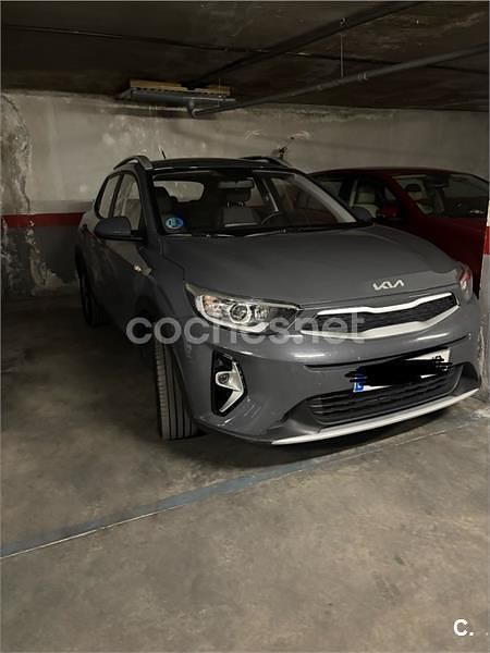 Gris / plata Usado 2023 Kia Stonic SUV | 17.000 € (Precio justo) - Imagen 1/4