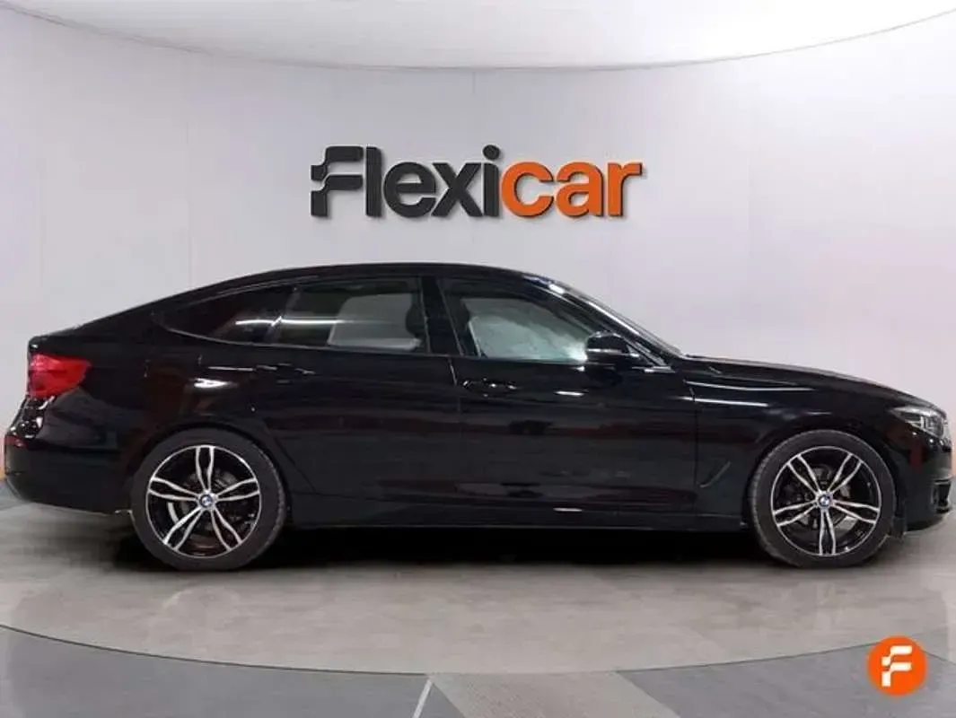 Usado BMW 318 150 CV (110 kW) 2018 Negro Berlina