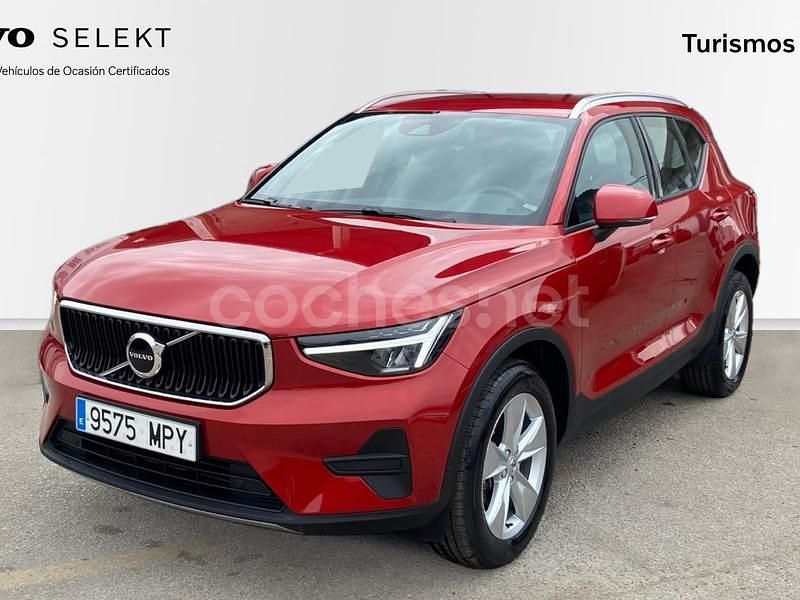 Rojo Usado 2024 Volvo XC40 Core SUV | 31.200 € (Buen precio) - Imagen 1/4