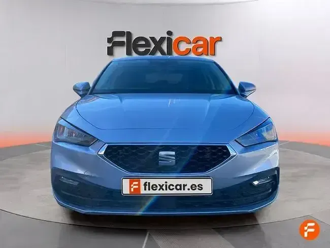 Usado Seat Leon Style 130 CV (95 kW) 2023 Gris