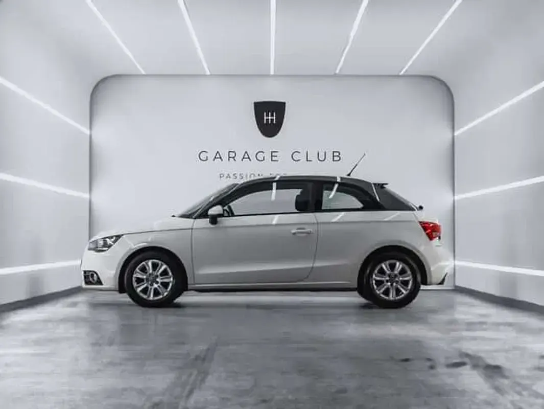 Usado Audi A1 Attraction 86 CV (63 kW) 2011 Blanco Utilitario