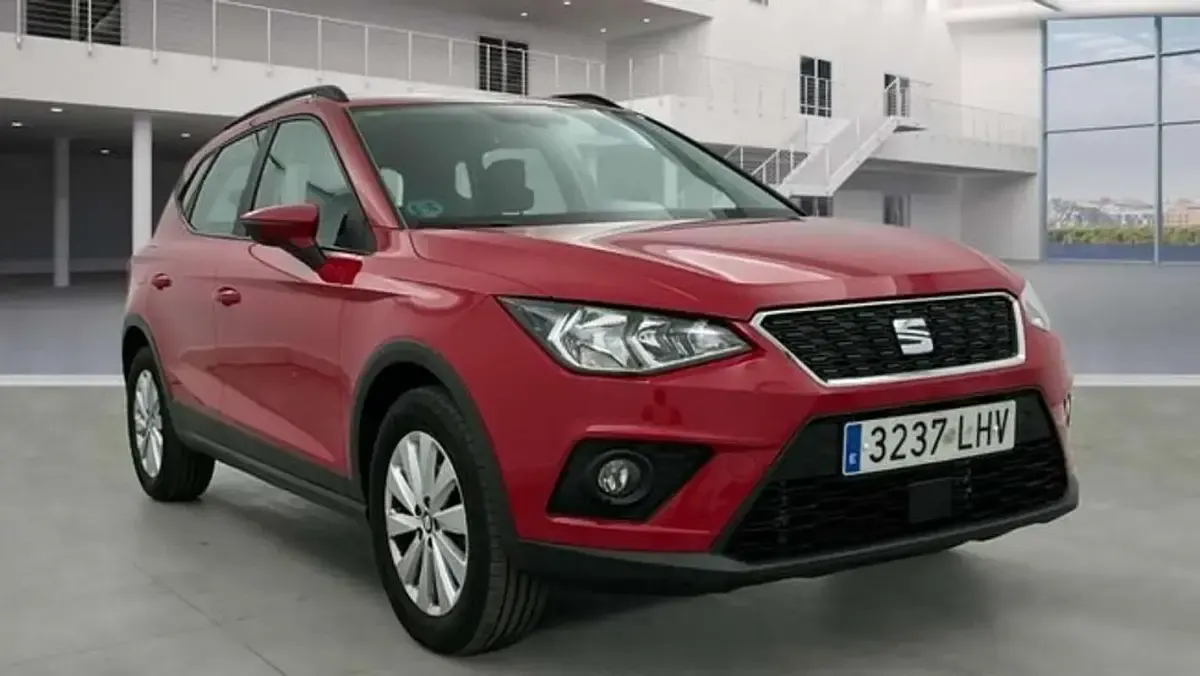 Usado Seat Arona Style 95 CV (69 kW) 2020 Rojo SUV