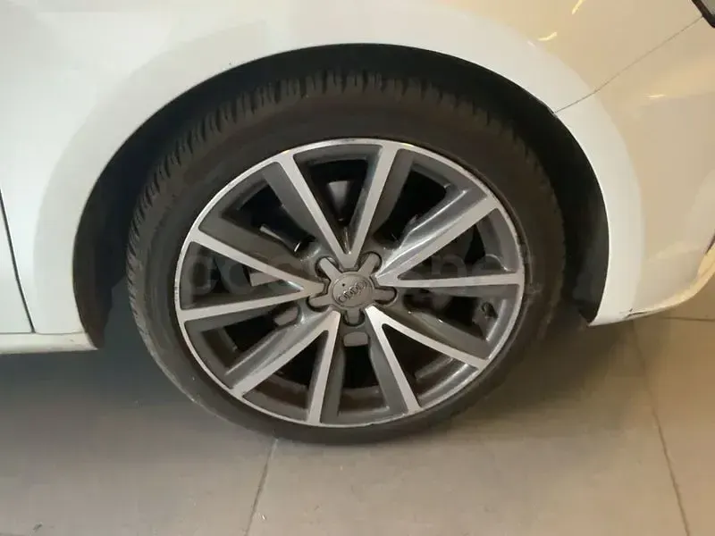 Usado Audi A1 Sportback Attraction 125 CV (91 kW) 2017 Blanco Utilitario