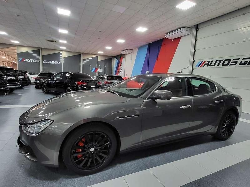 Usado Maserati Ghibli 275 CV (202 kW) 2016 Gris Berlina