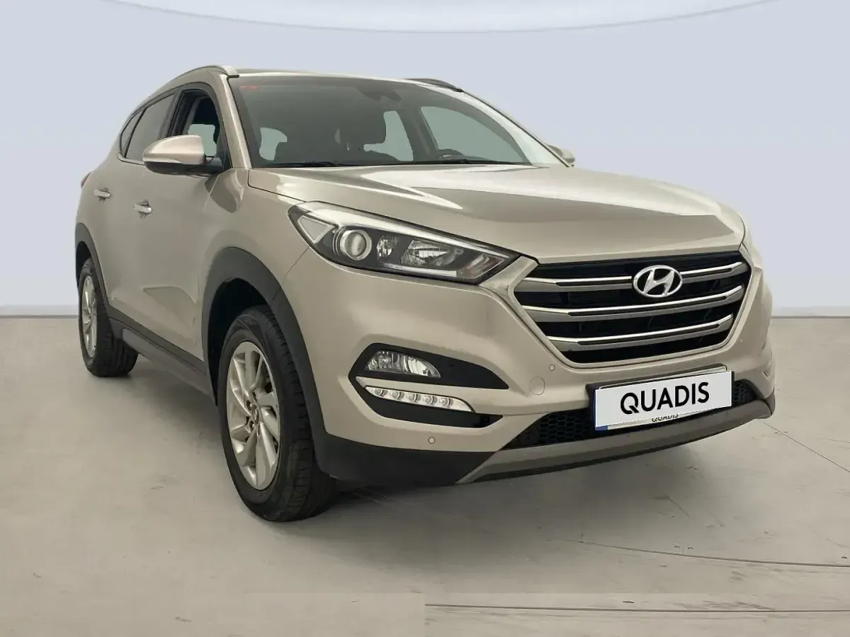 Usado Hyundai Tucson 131 CV (96 kW) 2016 Beige SUV