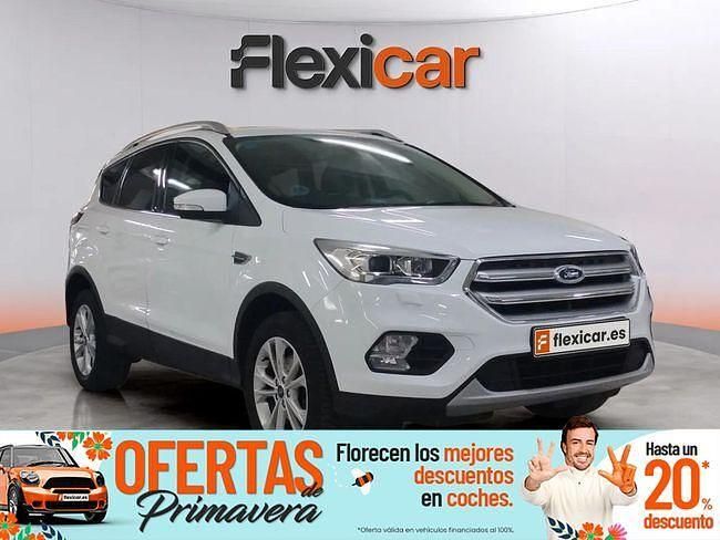 Usado Ford Kuga Trend 150 CV (110 kW) 2018 Blanco SUV