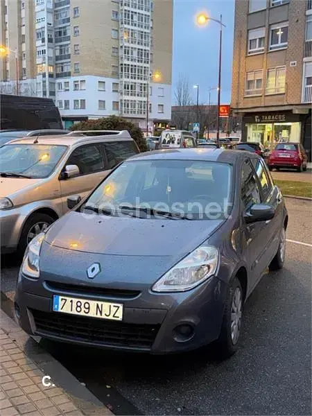 Usado Renault Clio GrandTour 100 CV (73 kW) 2009 Gris / plata Familiar
