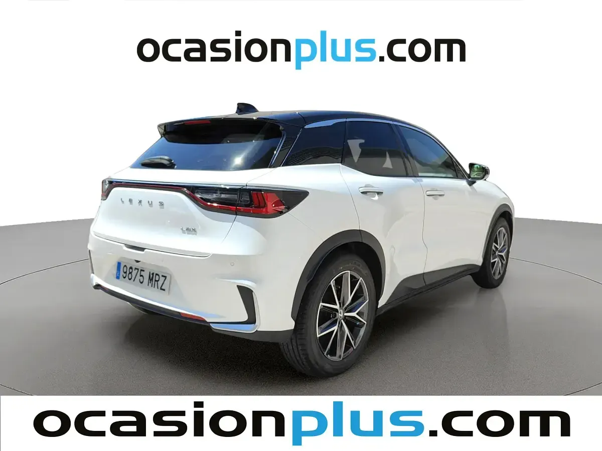 Usado Lexus LBX 136 CV (100 kW) 2024 Blanco SUV