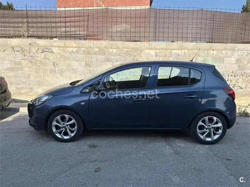 Usado Opel Corsa Business 90 CV (66 kW) 2017 Azul Utilitario