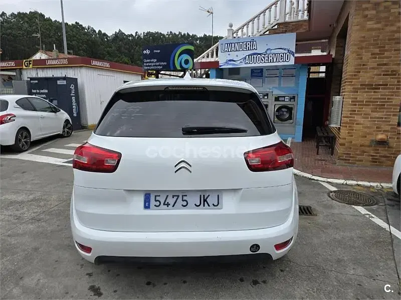 Usado Citroën C4 92 CV (67 kW) 2015 Blanco Berlina