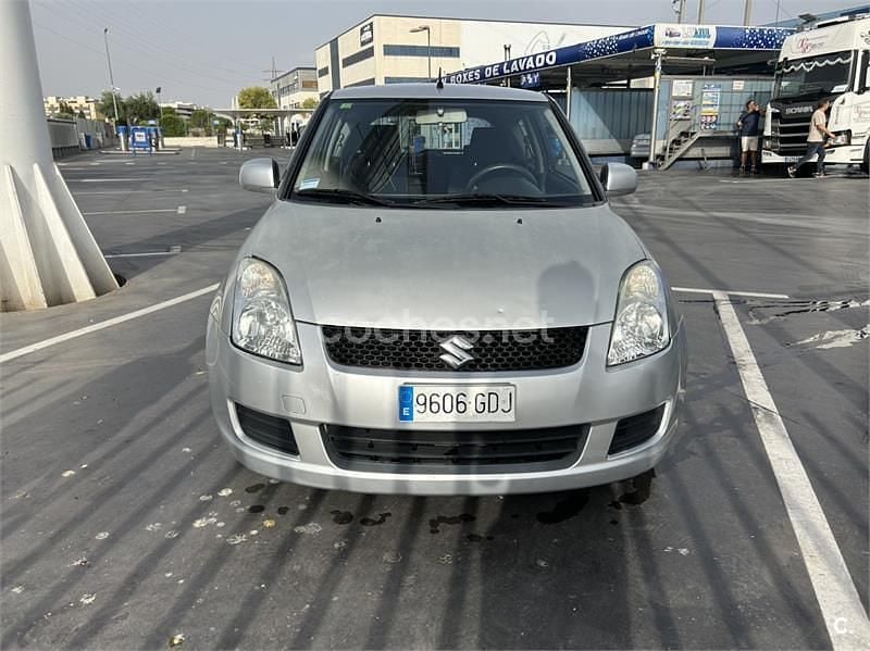 Gris / plata Usado 2008 Suzuki Swift GL Berlina | 4900 € (Precio justo) - Imagen 1/4